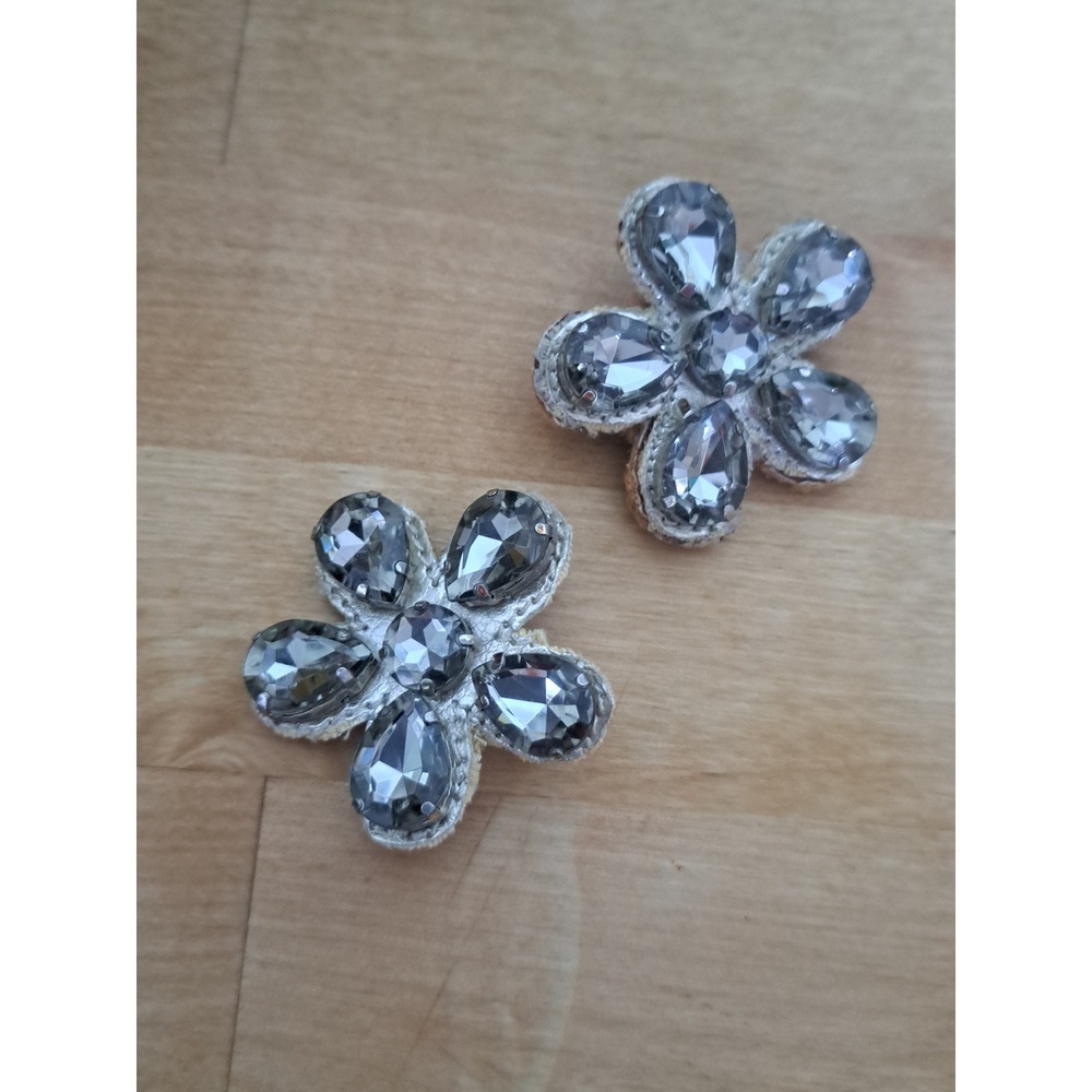 Unbranded Smoky Grey Crystal Flower Brooch Set of 2 Vintage Style Floral Pins